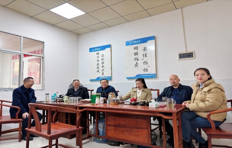 主要涉及公车拍卖,租赁权拍,废旧物资拍卖等业务,成交额约2000万元